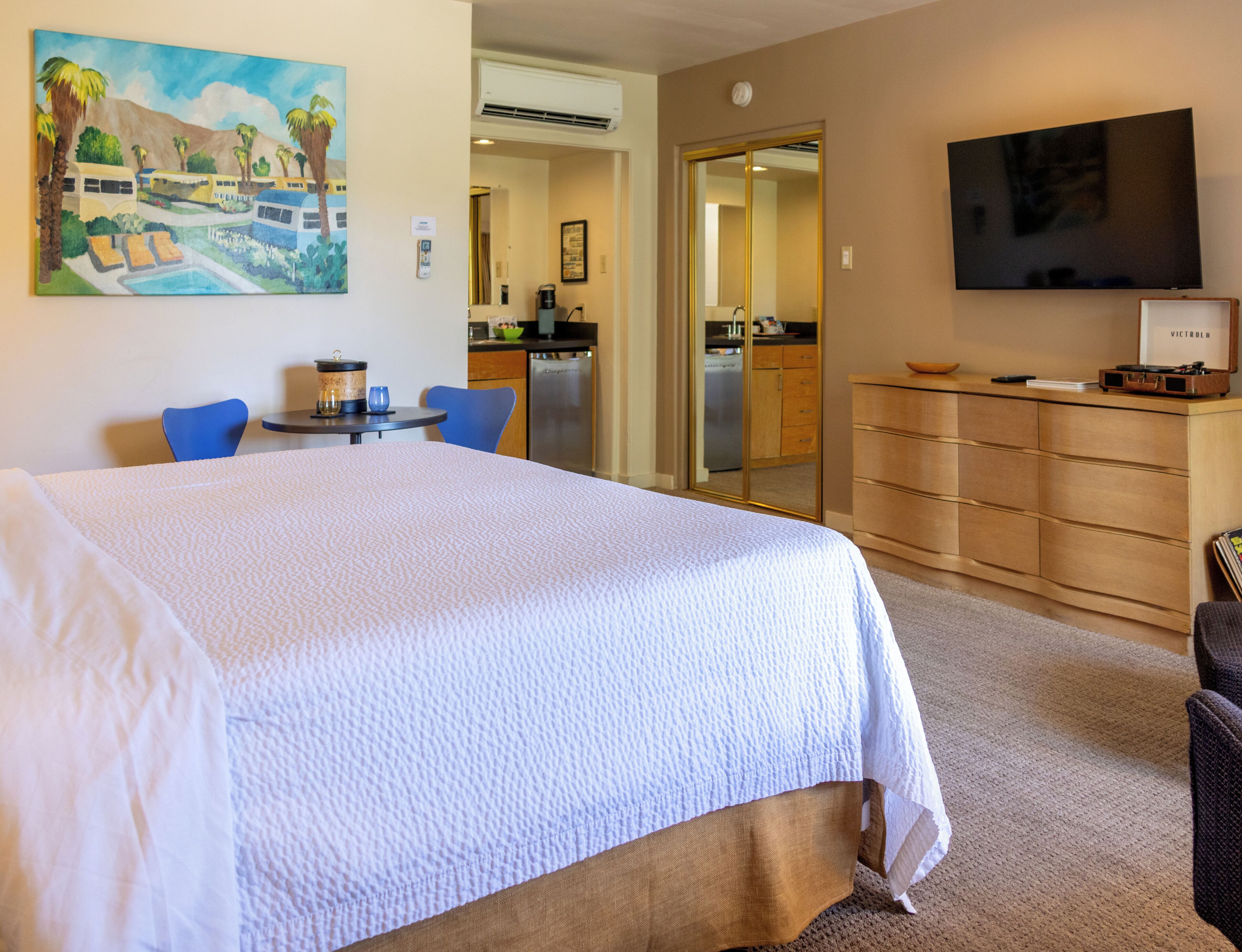 Photo - The Hideaway - 21 and Over - A Town & Desert Boutique Hotel