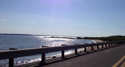 Vistas de agua de 360 °, isla Hoopers Vacation Studio Apt, Fishing Creek
