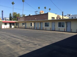 Exterior - Park Motel (Los Angeles)