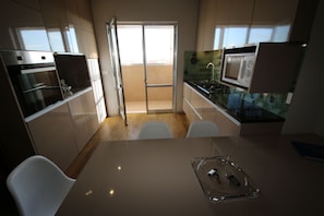 Fridge, microwave, oven, stovetop - Vasco da Gama - Oporto - Povoa de Varzim (Póvoa de Varzim)