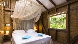 3 bedrooms, in-room safe, iron/ironing board, free WiFi