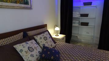 3 chambres, coffres-forts dans les chambres, bureau