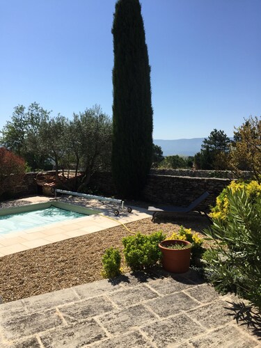 Charmante villa située à quelques minutes à pied du magnifique village de Gordes