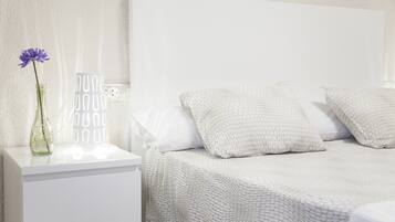 3 bedrooms, iron/ironing board, travel cot, free WiFi