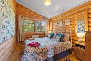 2 bedrooms, in-room safe, iron/ironing board, free WiFi - High quality lodge, well placed for exploring all corners of Devon & Cornwall (Highampton)
