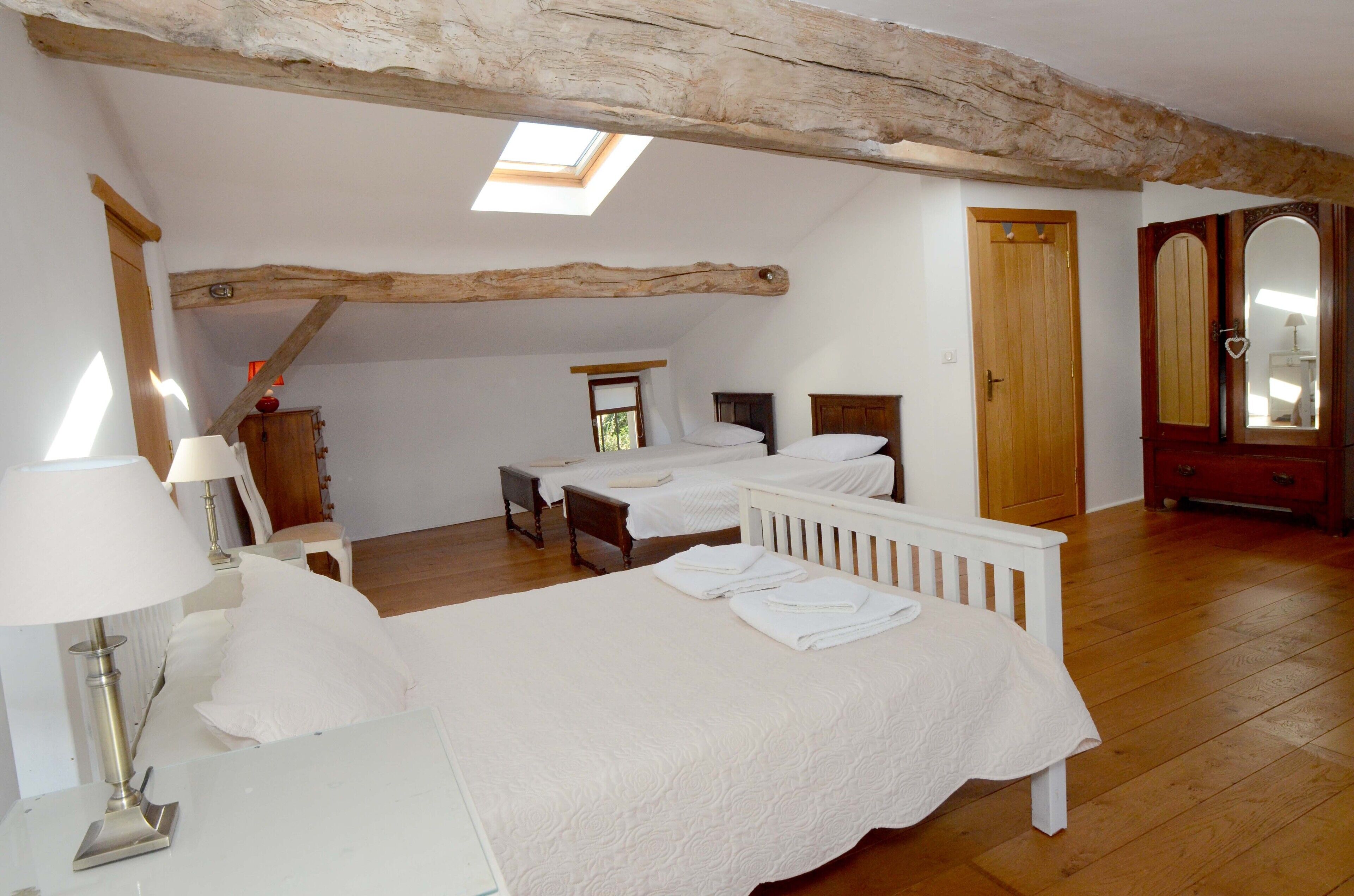 4 Schlafzimmer, Bügeleisen/Bügelbrett, kostenloses WLAN, Bettwäsche