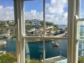 Interior - Bayview Cottage - Breathtaking Harbour and Sea Views, with Complimentary Parking (Mevagissey)