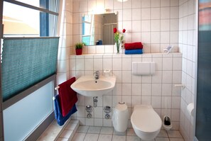 Hair dryer, towels - Exclusive living only 50m to the beach, large balcony (Baltic Sea view) free WiFi. (Ostseebad Boltenhagen)