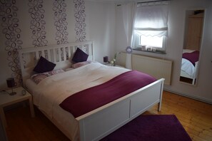 4 bedrooms, in-room safe, iron/ironing board, travel crib - Cozy vacation home for up to 8 pers., 4 bathrooms, W- Lan, sauna house, dog allowed  (Trendelburg)