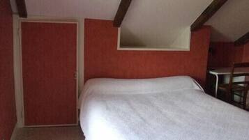 2 Schlafzimmer, Bügeleisen/Bügelbrett, kostenloses WLAN