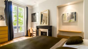 2 bedrooms, desk, iron/ironing board, travel cot