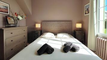 4 habitaciones, tabla de planchar con plancha y wifi gratis