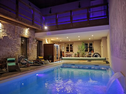 Lip Room (2pers. maximum)