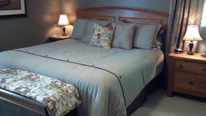 3 camere, una scrivania, ferro/asse da stiro, Wi-Fi gratuito