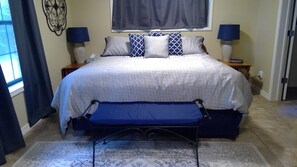 5 bedrooms, iron/ironing board, WiFi, bed sheets