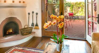 Le chéri de Palace Ave! Enchanting Garden, 2Blks to Plaza & Canyon Rd.