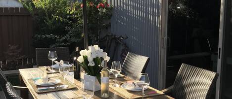 Outdoor dining