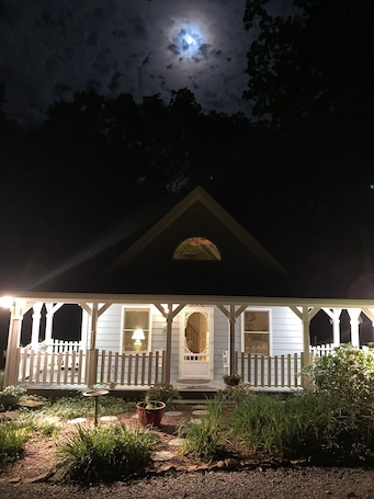 Exterior. The Blue Cottage located in the woods on Lookout Mountain in Rising Fawn GA