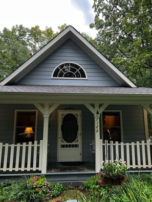 Exterior - The Blue Cottage located in the woods on Lookout Mountain in Rising Fawn GA (Rising Fawn)