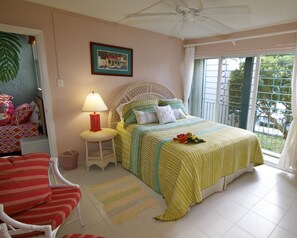 3 makuuhuonetta, työpöytä, silitysrauta/-lauta, ilmainen Wi-Fi