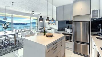 Apartment, 1 Bedroom, Ocean View (1306) | Private kitchen | Full-size fridge, microwave, oven, stovetop
