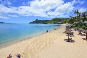 Una playa cerca