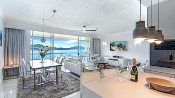 Apartment, 1 Bedroom, Ocean View (1306) | 1 bedroom, iron/ironing board, free cots/infant beds, free WiFi