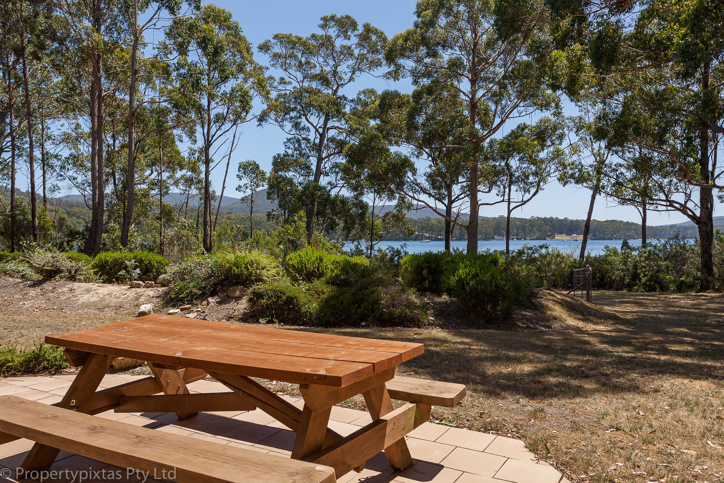 Bay Retreat Port Arthur — image 19