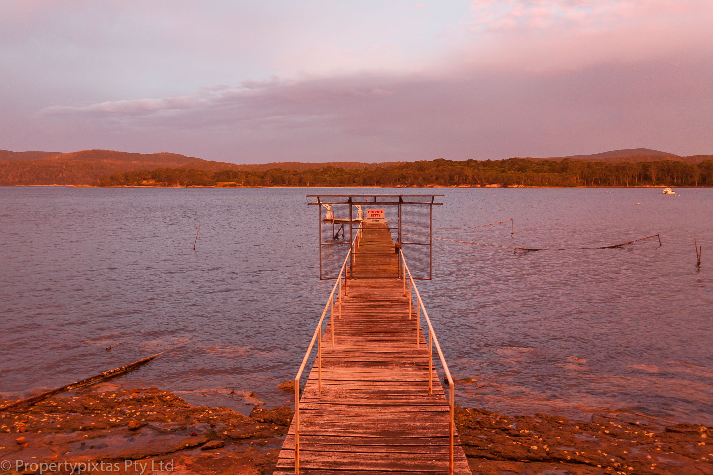 Bay Retreat Port Arthur — image 18