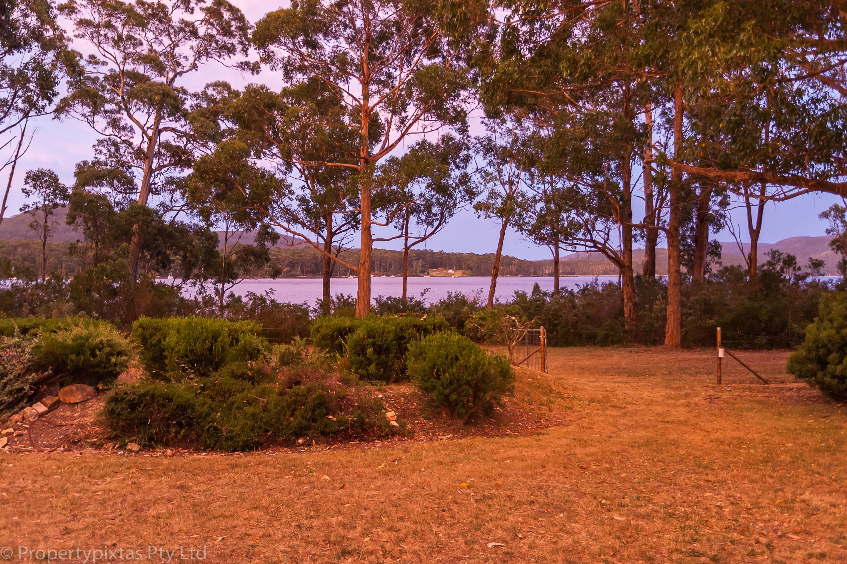 Bay Retreat Port Arthur — image 23