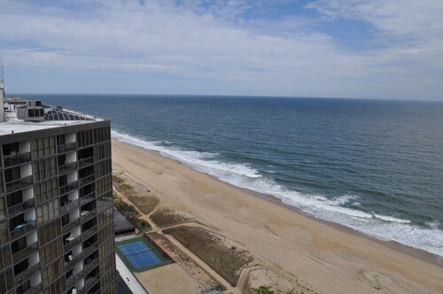 Affordable 2-Story Penthouse w/Panoramic Ocean And Bay Views 
