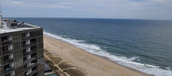 Affordable 2-Story Penthouse w/Panoramic Ocean And Bay Views 