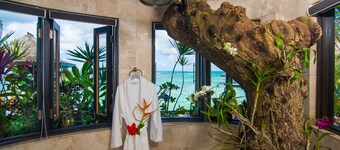 Luxury Seaside Villa fully staffed