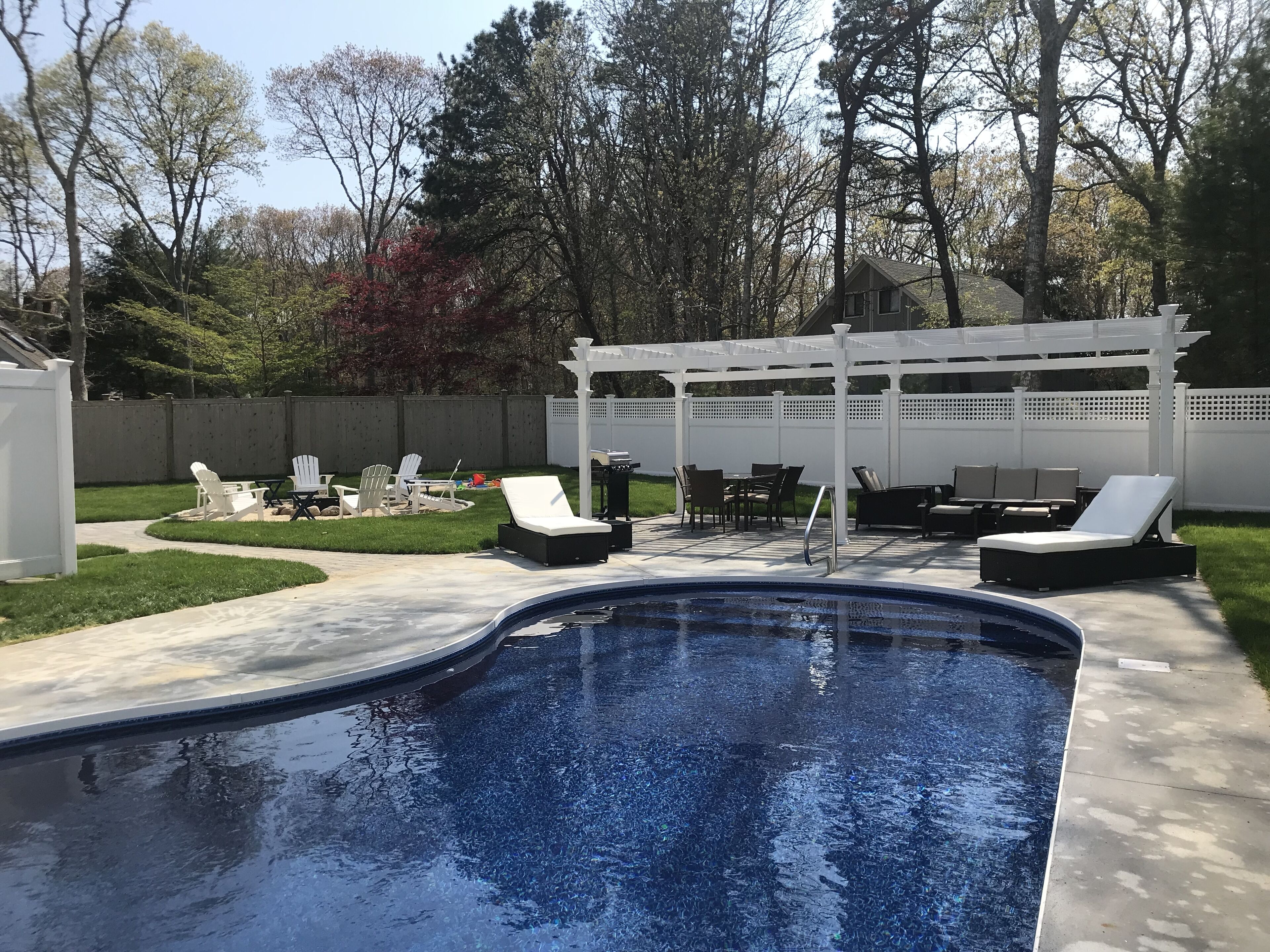 New Seabury -heated pool, close to beach & Poppy Market! 3bd + den, 2ba