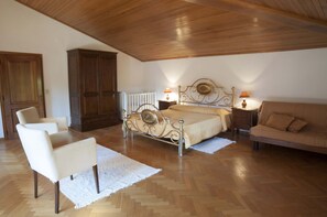 6 bedrooms, in-room safe, iron/ironing board, WiFi - Amazing countryside villa with private pool in Tuscany between Arezzo & Florence (Stia)