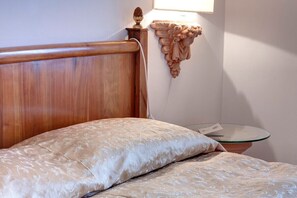 3 chambres, fer et planche à repasser, lit parapluie, Wi-Fi gratuit