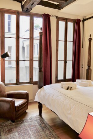 2 chambres, fer et planche à repasser, Wi-Fi gratuit, draps fournis