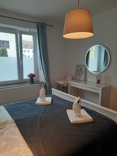 Beautifully furnished apartment in central Augsburg