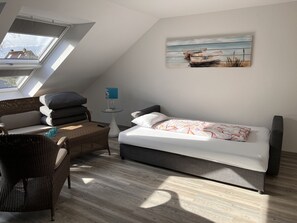 2 bedrooms, iron/ironing board, travel crib, free WiFi - Luxury apartment on the North Sea coast, sauna, terrace, garden, quiet location, WiFi (Norden)