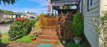 Mobile home on private domain open all year, heated swimming pool and tennis court