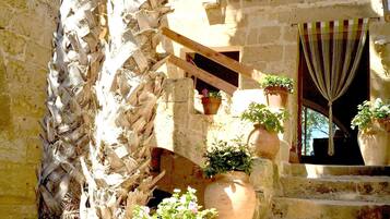 Enceinte de lâhĂ©bergement