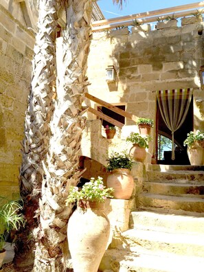 Property grounds - CALM - ZENITUDE - ONE OF THE MOST BEAUTIFUL HOUSES OF GOZO (Gharb)