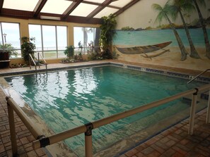 Innenpool, beheizter Pool