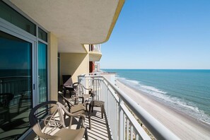 Property grounds - 4BR/3BA, Sleeps 16, Large Oceanfront, Balcony (Myrtle Beach)