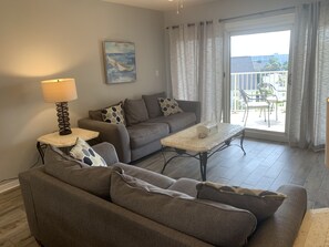 TV, DVD player, books, stereo