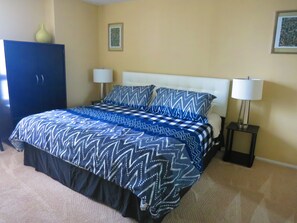 2 slaapkamers, een bureau, een strijkplank/strijkijzer, gratis wifi