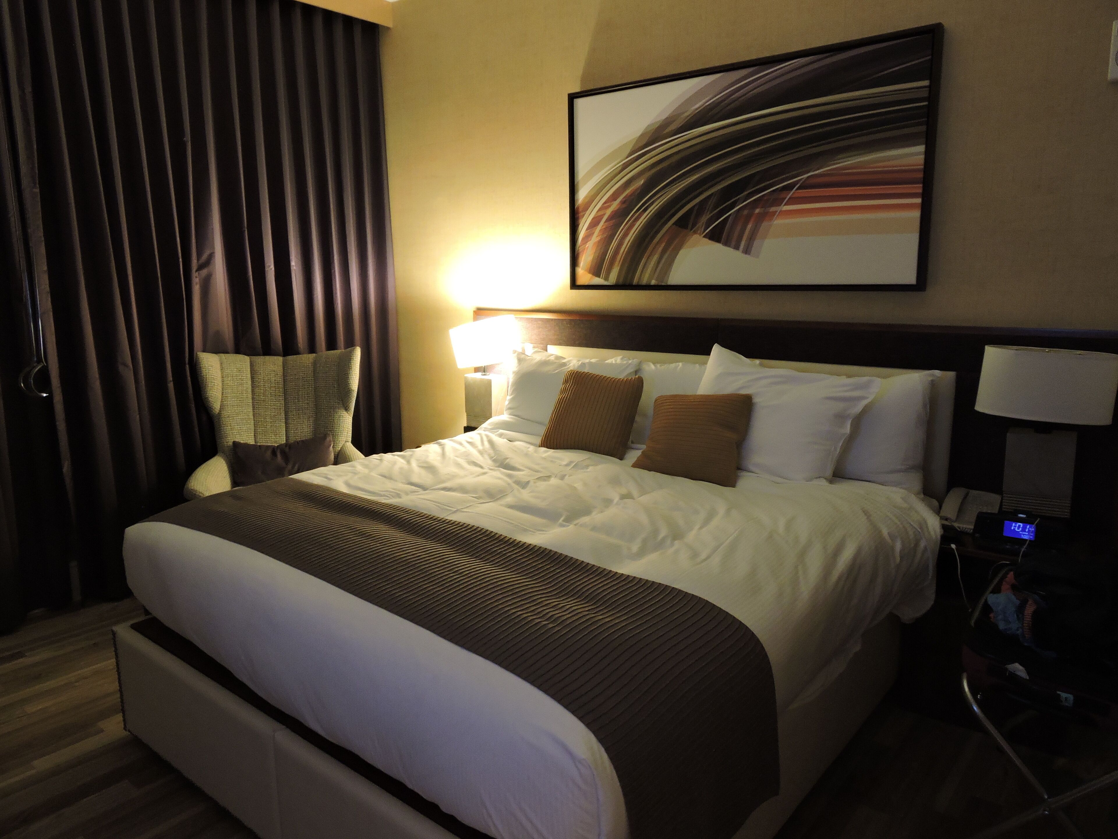 1 slaapkamer, een kluis op de kamer, een strijkplank/strijkijzer