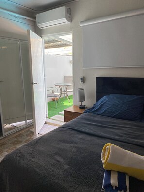 Desk, iron/ironing board, free WiFi, bed sheets