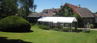 Family friendly guest house with a swimming pool, breakfast optional