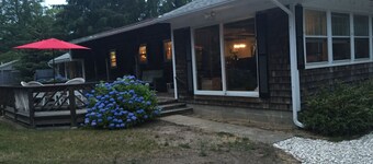 Amazing bay side ranch! Central Air-conditioning! 1/2 mile walk to beach!!